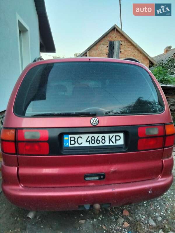 Минивэн Volkswagen Sharan 1996 в Львове