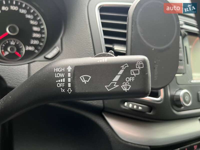 Мінівен Volkswagen Sharan 2014 в Києві