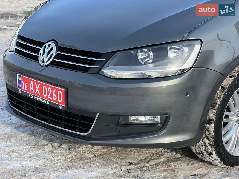 Мінівен Volkswagen Sharan 2016 в Житомирі