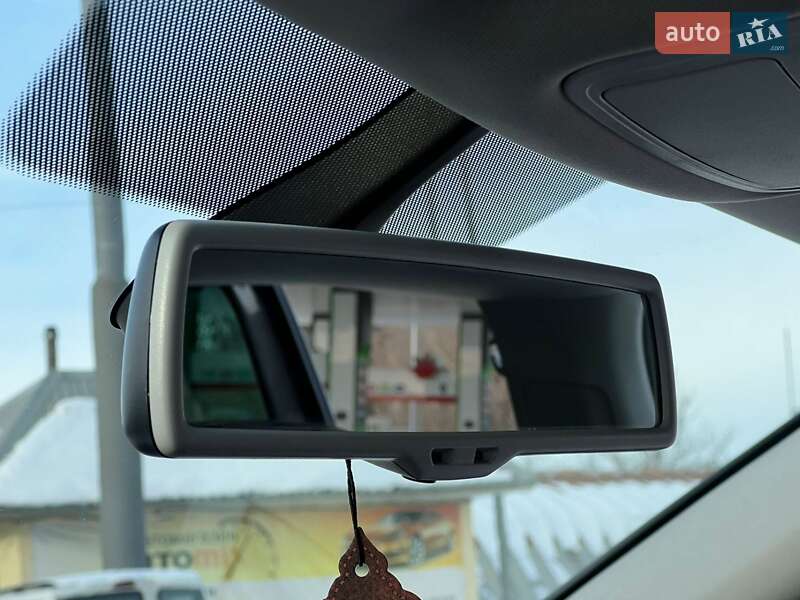 Мінівен Volkswagen Sharan 2016 в Житомирі