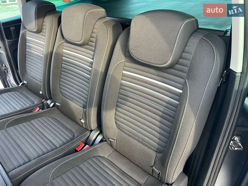 Мінівен Volkswagen Sharan 2016 в Житомирі