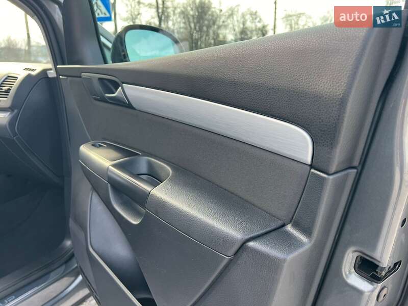 Мінівен Volkswagen Sharan 2016 в Житомирі