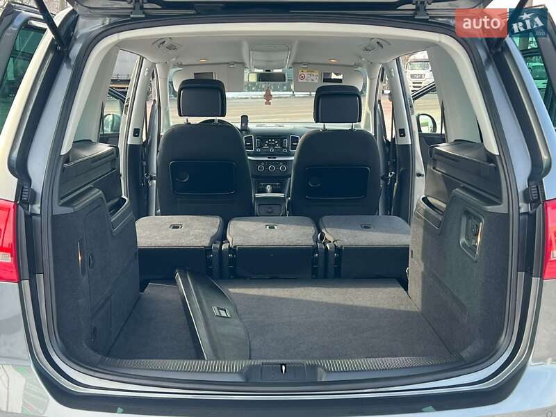 Мінівен Volkswagen Sharan 2016 в Житомирі