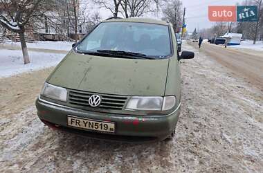 Минивэн Volkswagen Sharan 1999 в Балаклее