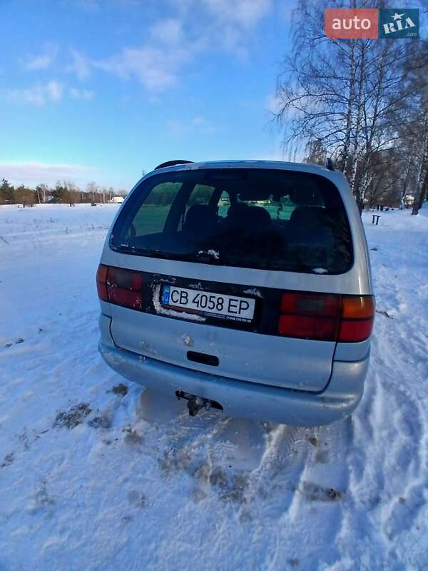 Минивэн Volkswagen Sharan 1997 в Сновске