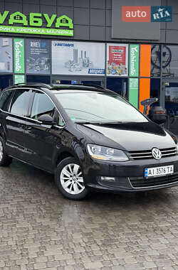 Минивэн Volkswagen Sharan 2016 в Киеве