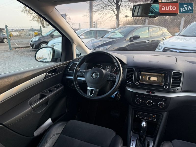 Минивэн Volkswagen Sharan 2014 в Ровно
