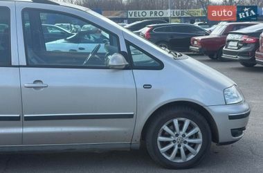 Минивэн Volkswagen Sharan 2007 в Киеве