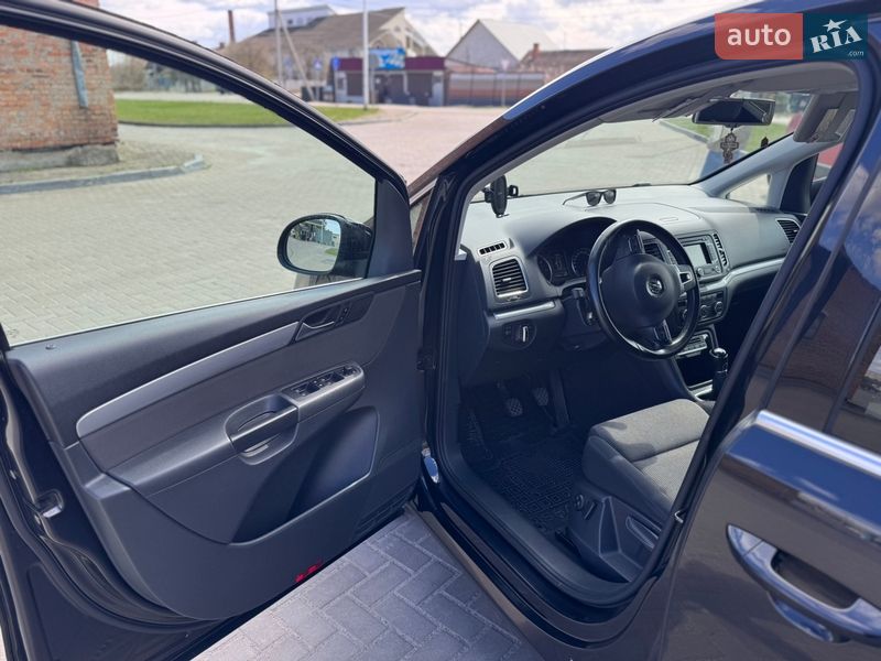 Минивэн Volkswagen Sharan 2013 в Ковеле