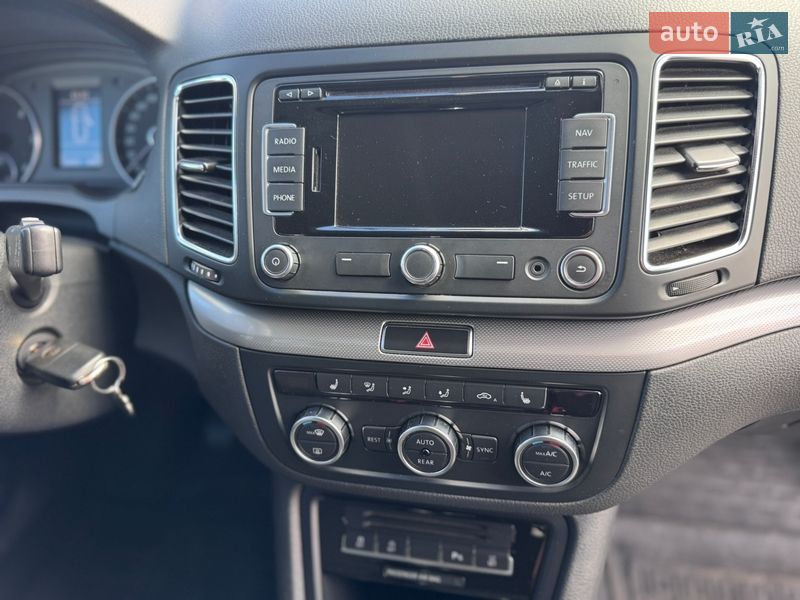 Минивэн Volkswagen Sharan 2013 в Ковеле