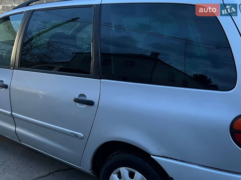 Минивэн Volkswagen Sharan 1997 в Жовкве