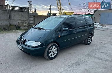 Минивэн Volkswagen Sharan 1999 в Измаиле