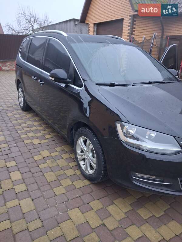 Минивэн Volkswagen Suran 2011 в Сарнах
