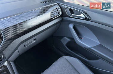 Внедорожник / Кроссовер Volkswagen T-Cross 2020 в 