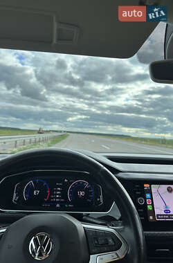 Внедорожник / Кроссовер Volkswagen T-Cross 2020 в 