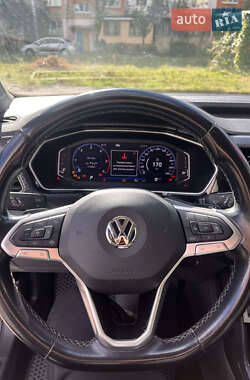 Внедорожник / Кроссовер Volkswagen T-Cross 2020 в 