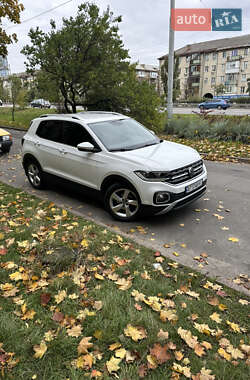 Внедорожник / Кроссовер Volkswagen T-Cross 2021 в 
