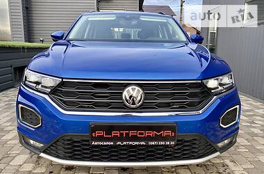 Позашляховик / Кросовер Volkswagen T-Roc 2019 в 