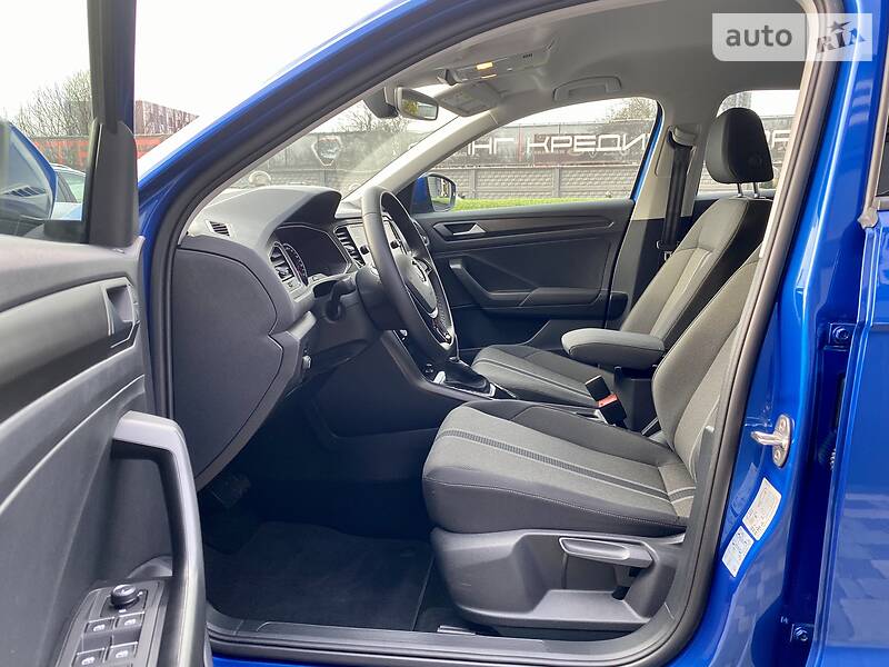 Внедорожник / Кроссовер Volkswagen T-Roc 2019 в Киеве