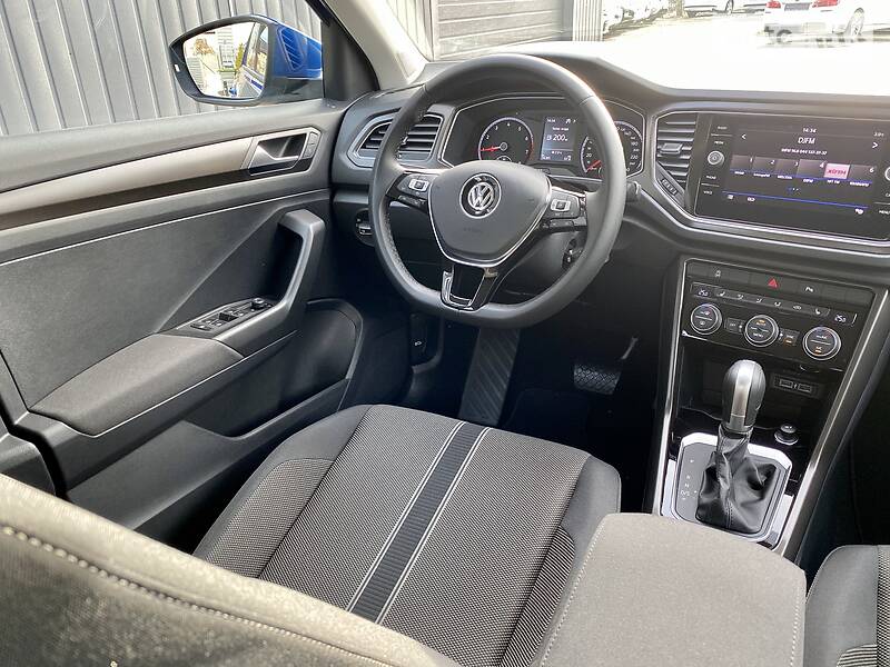Внедорожник / Кроссовер Volkswagen T-Roc 2019 в Киеве