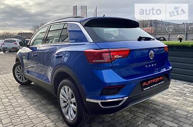 Внедорожник / Кроссовер Volkswagen T-Roc 2019 в Киеве