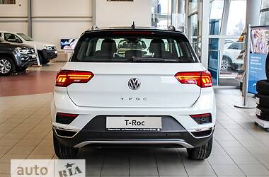 Позашляховик / Кросовер Volkswagen T-Roc 2019 в 