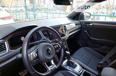 Внедорожник / Кроссовер Volkswagen T-Roc 2021 в Киеве