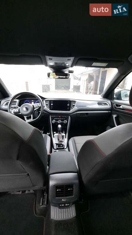 Позашляховик / Кросовер Volkswagen T-Roc 2021 в Львові
