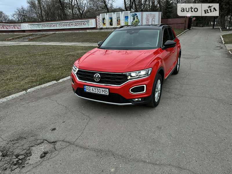 Внедорожник / Кроссовер Volkswagen T-Roc 2019 в Покровском