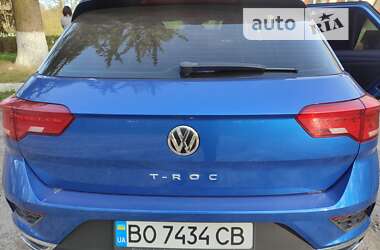 Внедорожник / Кроссовер Volkswagen T-Roc 2019 в Шумске