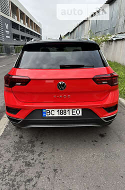 Внедорожник / Кроссовер Volkswagen T-Roc 2021 в Львове