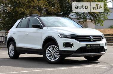 Внедорожник / Кроссовер Volkswagen T-Roc 2021 в Киеве