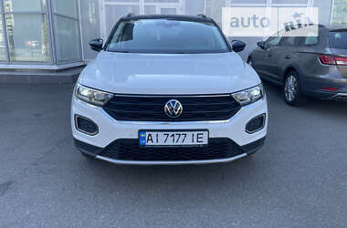 Позашляховик / Кросовер Volkswagen T-Roc 2021 в Києві