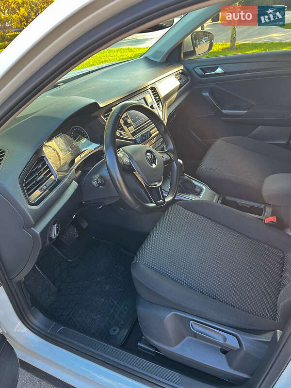 Внедорожник / Кроссовер Volkswagen T-Roc 2021 в Днепре