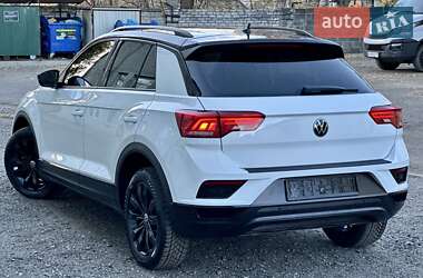 Позашляховик / Кросовер Volkswagen T-Roc 2020 в Києві