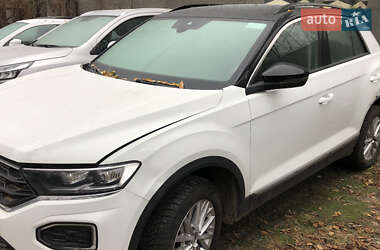 Внедорожник / Кроссовер Volkswagen T-Roc 2021 в Киеве