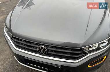 Позашляховик / Кросовер Volkswagen T-Roc 2021 в Києві