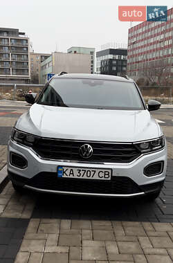 Внедорожник / Кроссовер Volkswagen T-Roc 2021 в Киеве