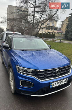 Позашляховик / Кросовер Volkswagen T-Roc 2021 в Києві