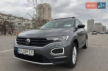 Позашляховик / Кросовер Volkswagen T-Roc 2021 в Києві