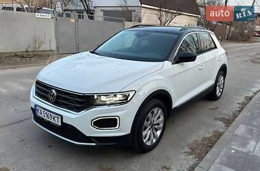 Позашляховик / Кросовер Volkswagen T-Roc 2021 в Києві