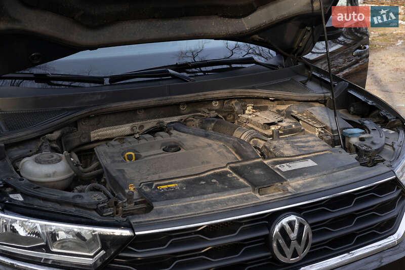 Внедорожник / Кроссовер Volkswagen T-Roc 2019 в Устиновке