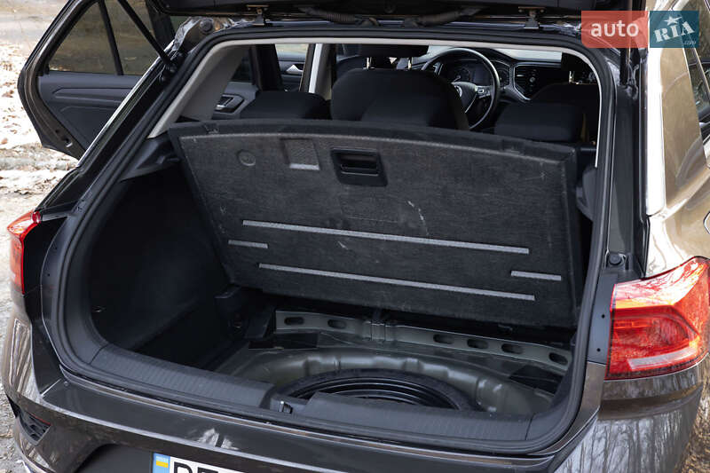 Внедорожник / Кроссовер Volkswagen T-Roc 2019 в Устиновке