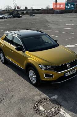 Внедорожник / Кроссовер Volkswagen T-Roc 2021 в Ужгороде