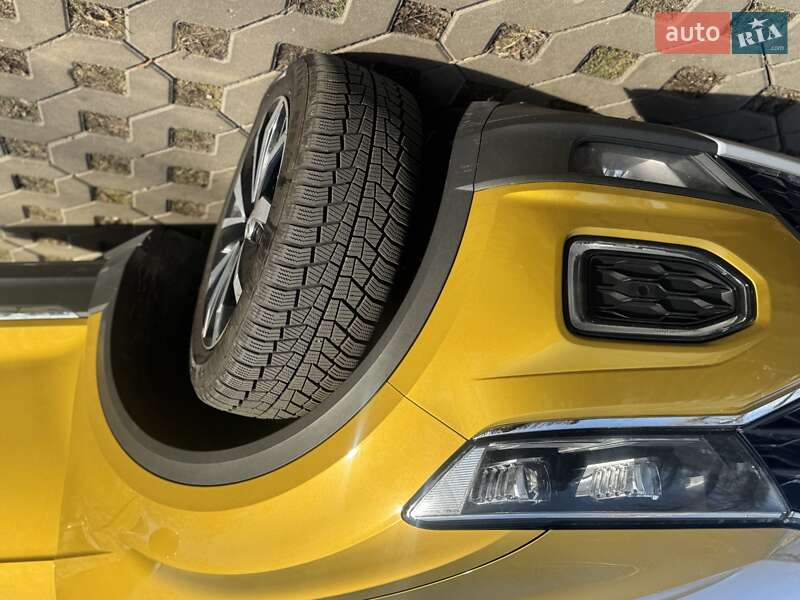 Внедорожник / Кроссовер Volkswagen T-Roc 2019 в Киеве