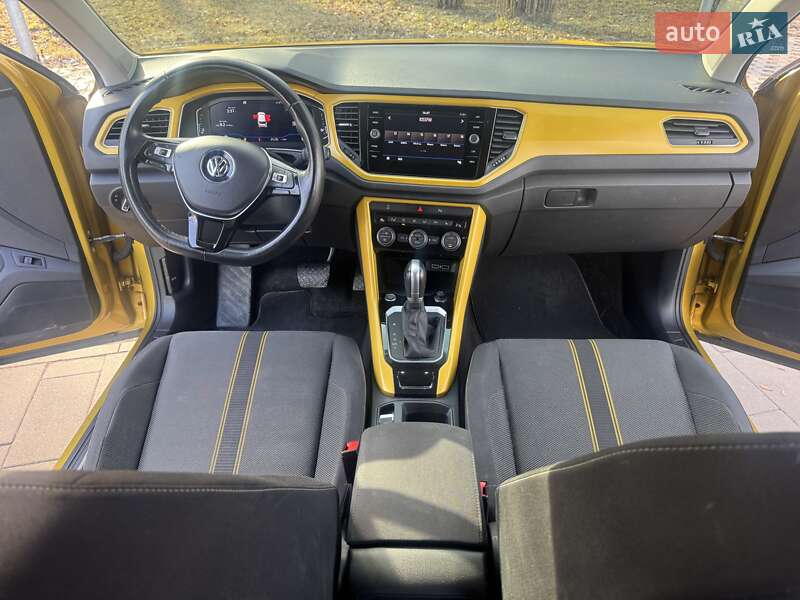 Внедорожник / Кроссовер Volkswagen T-Roc 2019 в Киеве