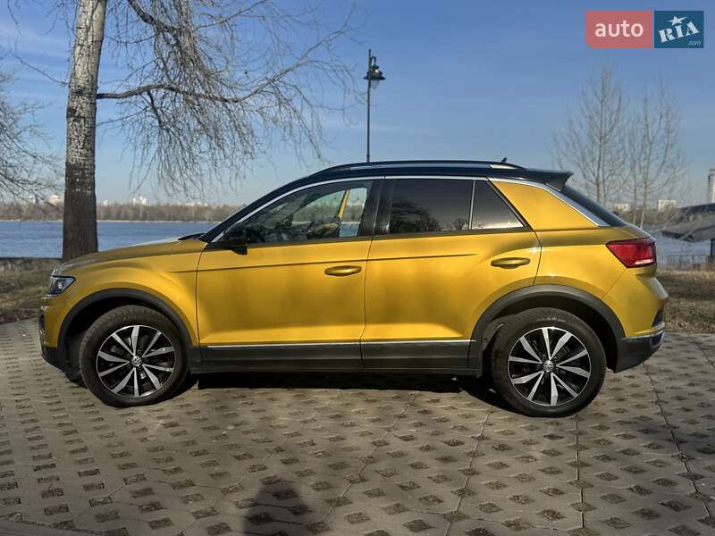 Внедорожник / Кроссовер Volkswagen T-Roc 2019 в Киеве