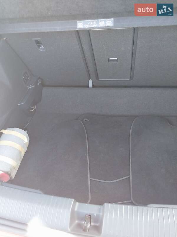 Позашляховик / Кросовер Volkswagen T-Roc 2020 в Києві фото 23 Позашляховик / Кросовер Volkswagen T-Roc 2020 в Києві