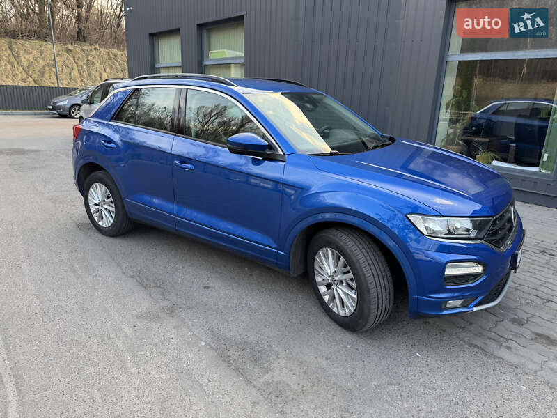 Внедорожник / Кроссовер Volkswagen T-Roc 2018 в Ровно