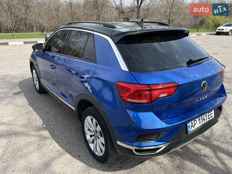 Внедорожник / Кроссовер Volkswagen T-Roc 2021 в Запорожье